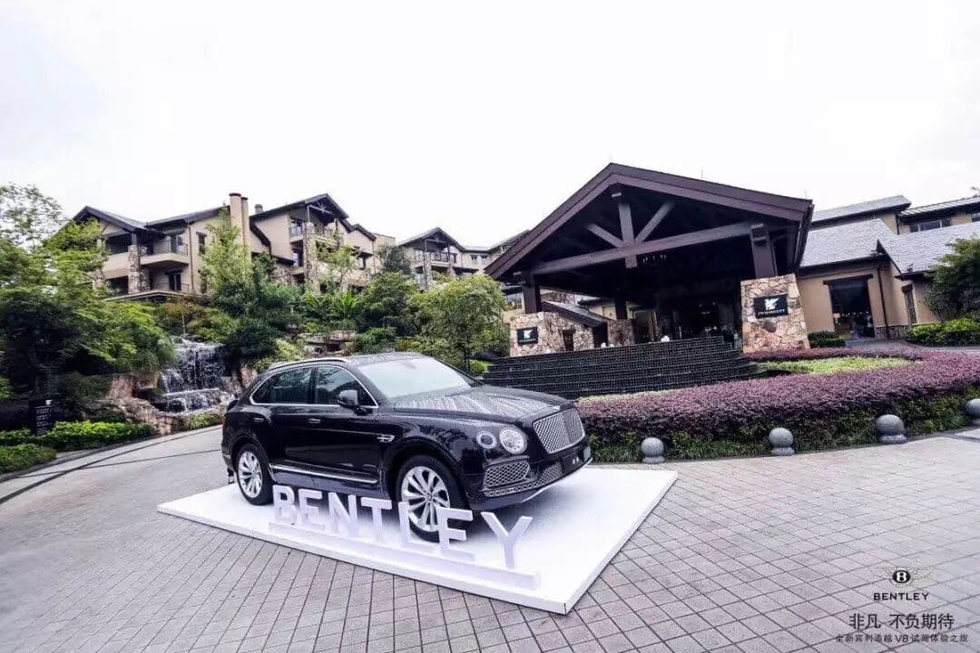 非凡 不负期待-宾利添越V8 现场图 2